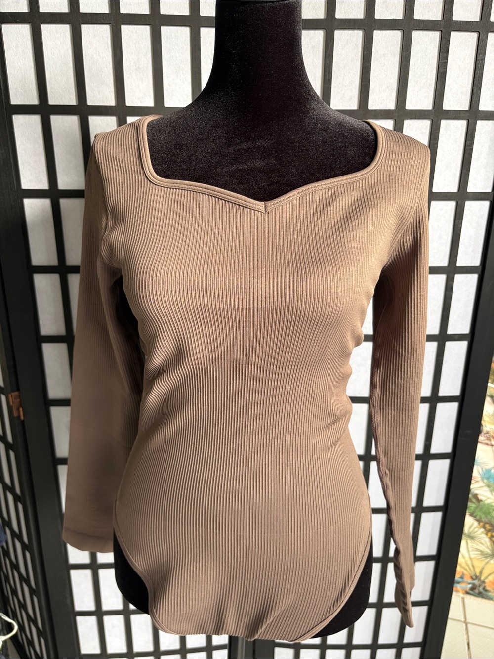 Ribbed Long-Sleeve Scoop Neck Top - Taupe